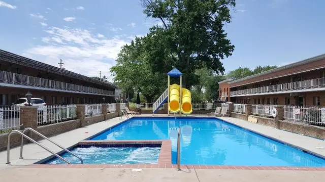 South Shore Inn