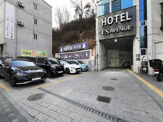 Cs Avenue Hotel