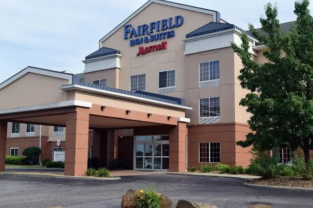 Fairfield Inn And Suites By Marriott Youngstown Au