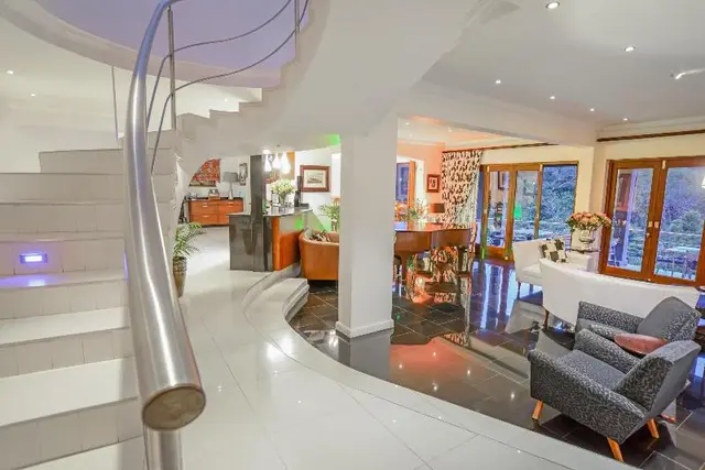Leaves Lodge & Spa