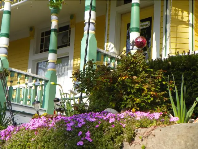 All Seasons Inn