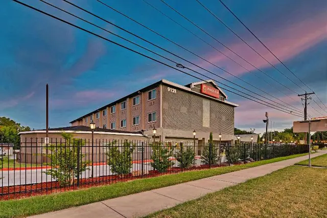 Orangewood Inn & Suites Midtown