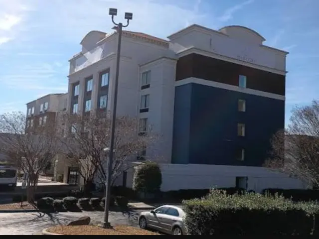 The Beacon Charlotte Airport by IHG