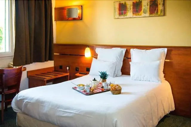 Brit Hotel Blois - Le Préma