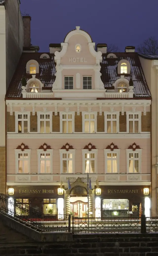 Hotel Embassy
