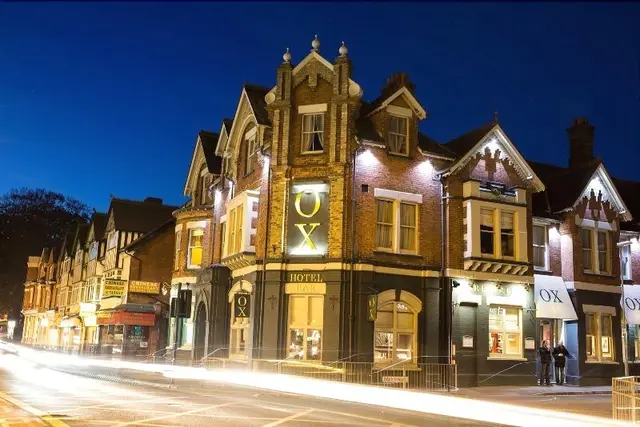 Ox Hotel Bar & Grill