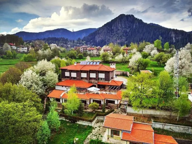 Smilen Hotel And Wellness