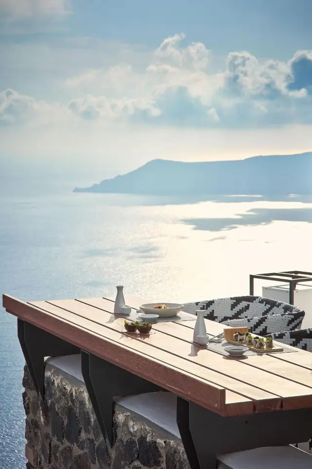 Katikies Chromata Santorini - The Leading Hotels o