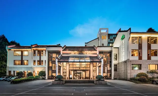 Jiuhua Mountain Julong Hotel
