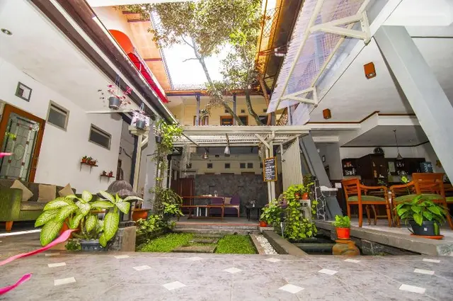 Rumah Asri Bed And Breakfast