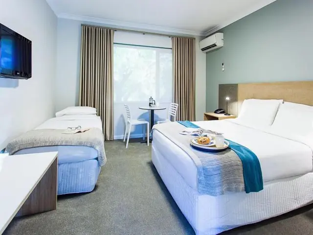 Kings Park Motel