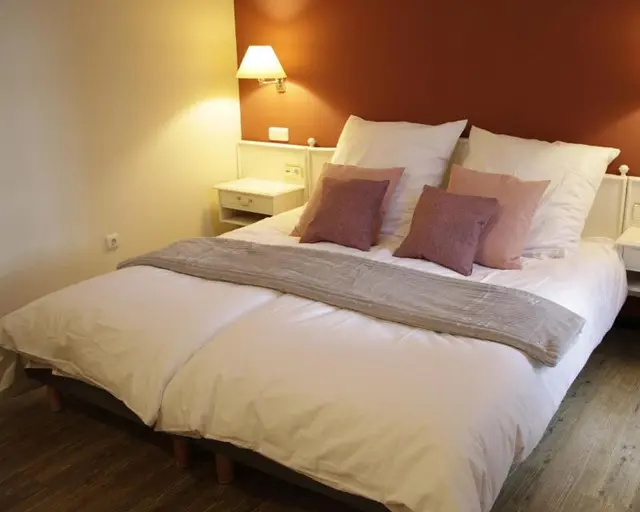 Z B Hotel
