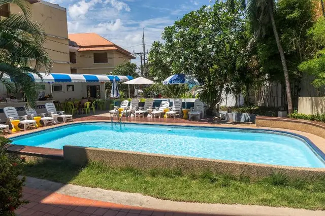 Porterhouse Beach Hotel