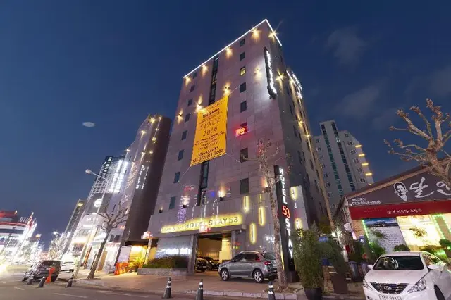 Hotel Stay 53