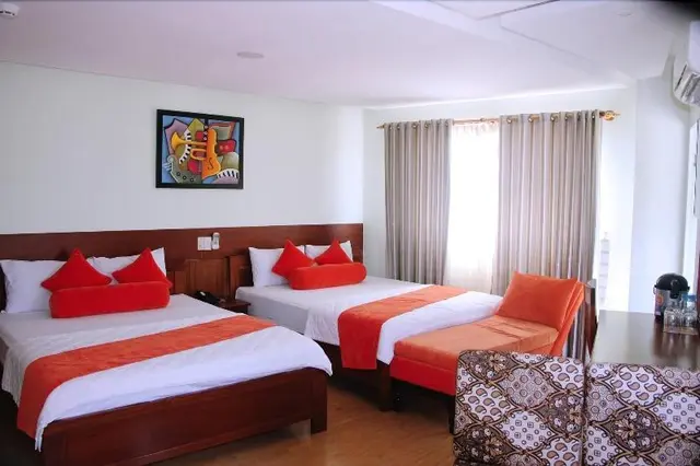 Art Deluxe Hotel