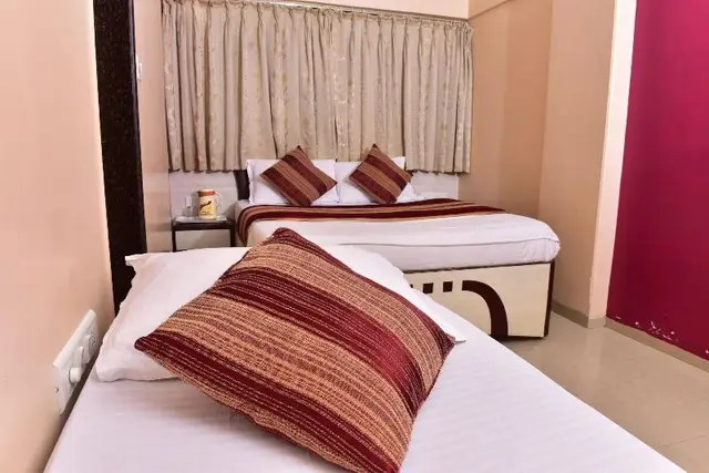 Hotel Kalpana Palace