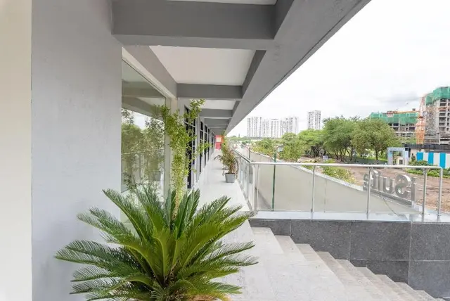 Isuite Hotel Kharadi Pune
