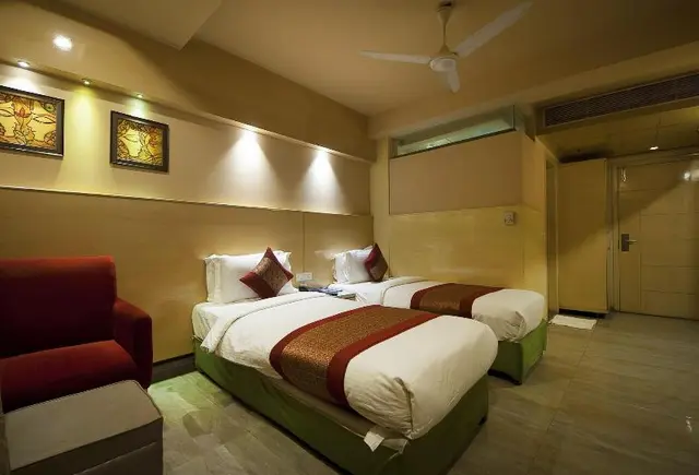 Hotel Krishna Plaza