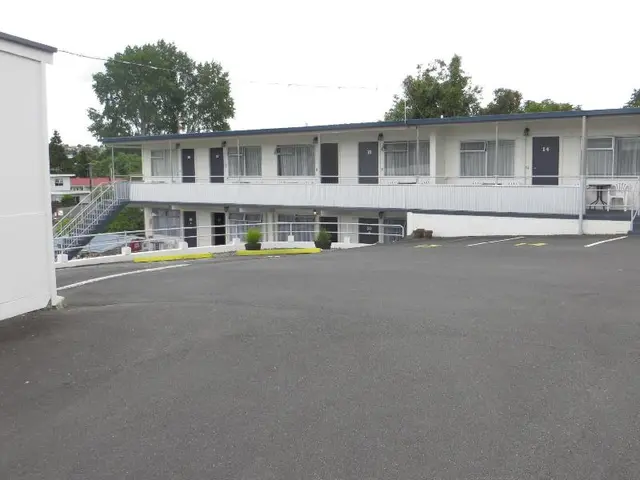 Central Court Motel