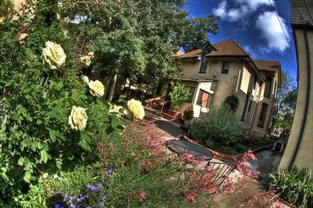 Queen Anne Bed And Breakfast