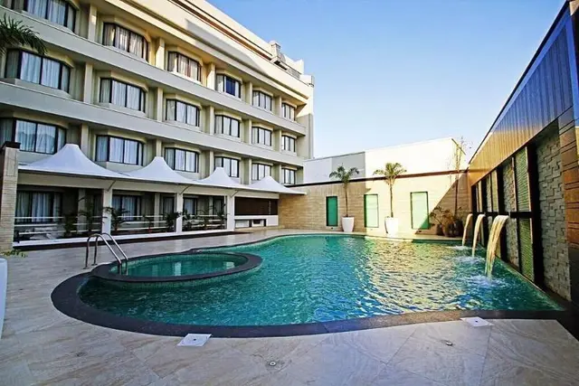 Hotel Cenneys Gateway