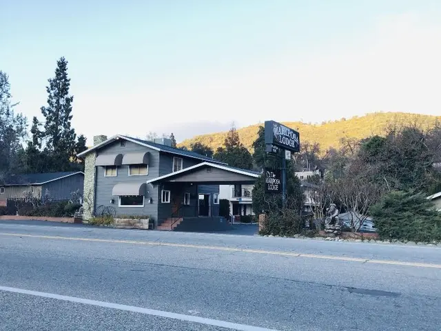 Mariposa Lodge