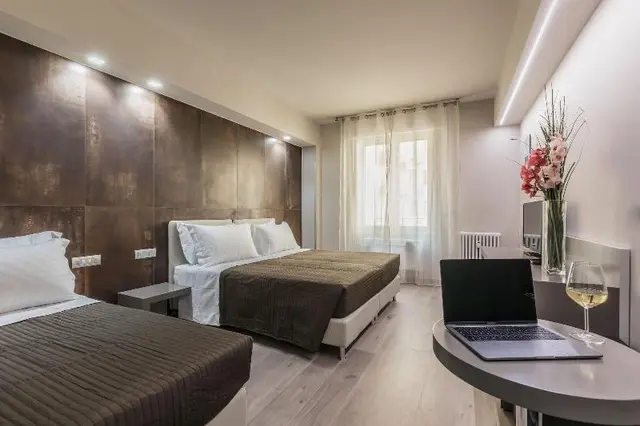Astoria Deluxe Rooms