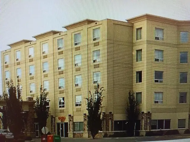 Rosslyn Inn And Suites