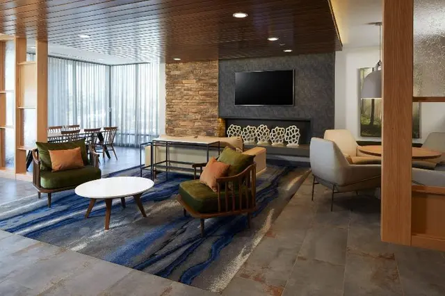 Fairfield Inn & Suites by Marriott Riverside Moren