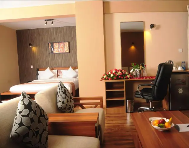 We Hotel And Suites