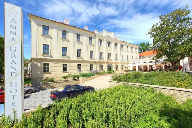 Anna Grand Hotel