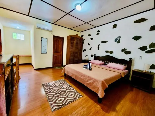 Tiptop Hotel Resto And Delishop