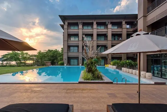 Brown House Hotel