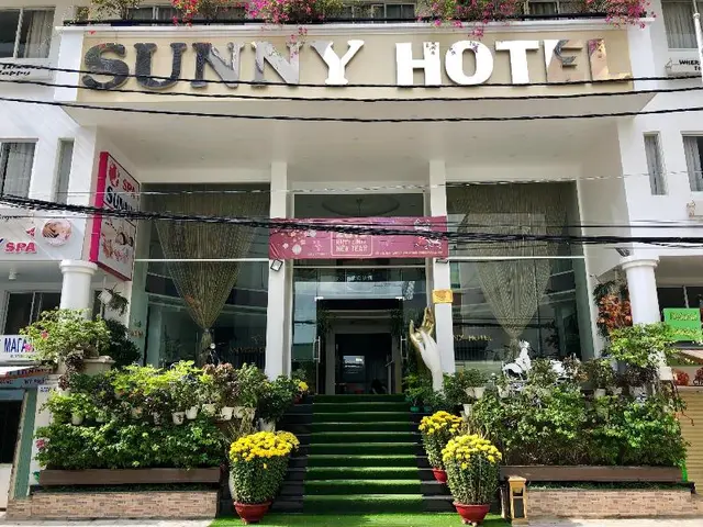 Sunny Hotel