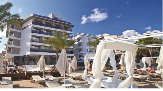 Aurasia Beach Hotel