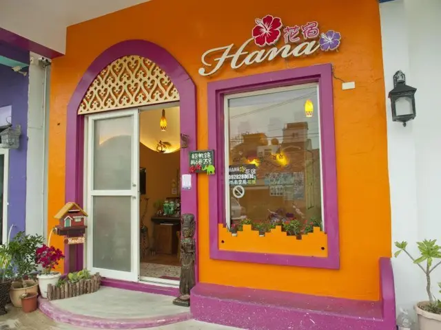 Hana B & B