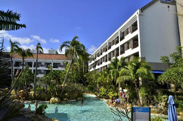 Yoho Beach Resort