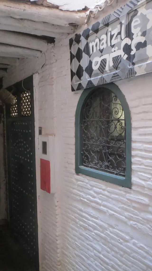 Riad Maizie