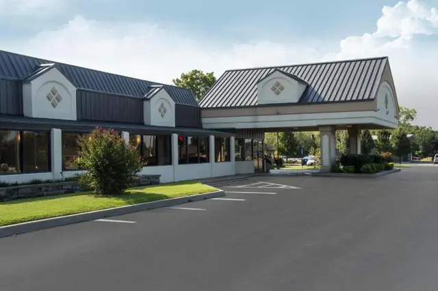 Days Inn by Wyndham Pittsburg KS