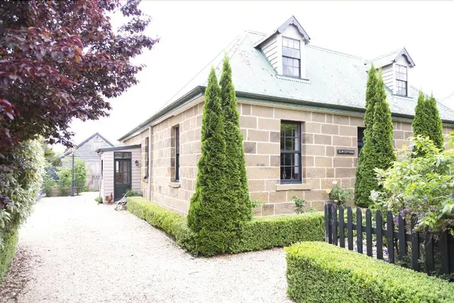 Elm Cottage Barn