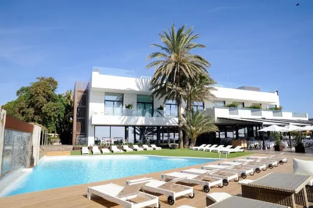Hotel Tropical Gava Mar