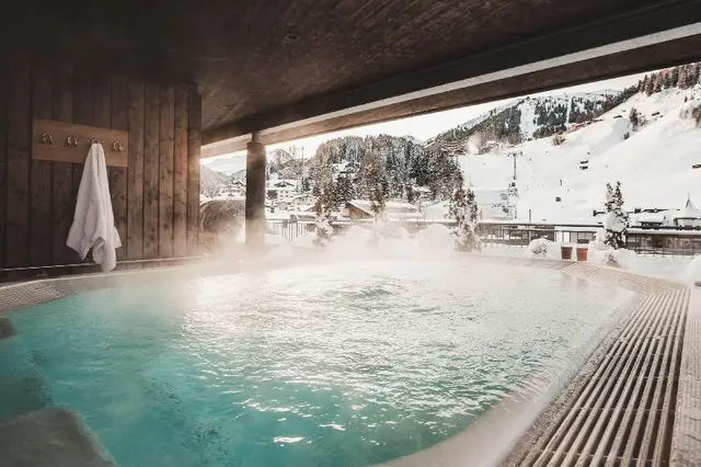 Anthony's Life & Style Hotel
