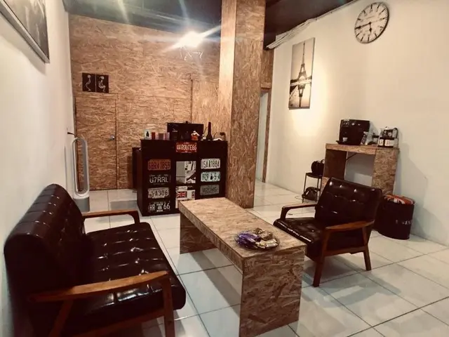 Jr House