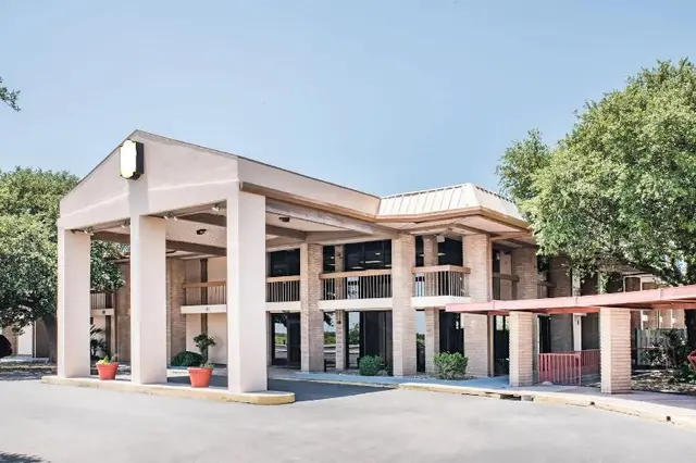 Republic Hotel Of Ozona
