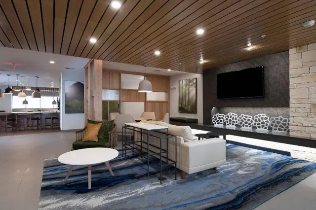 Fairfield Inn & Suites by Marriott Oklahoma City E