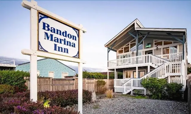 Bandon Marina Inn