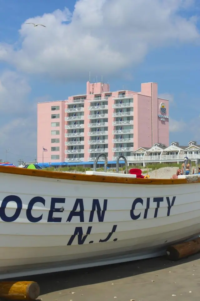 Port-O-Call Hotel