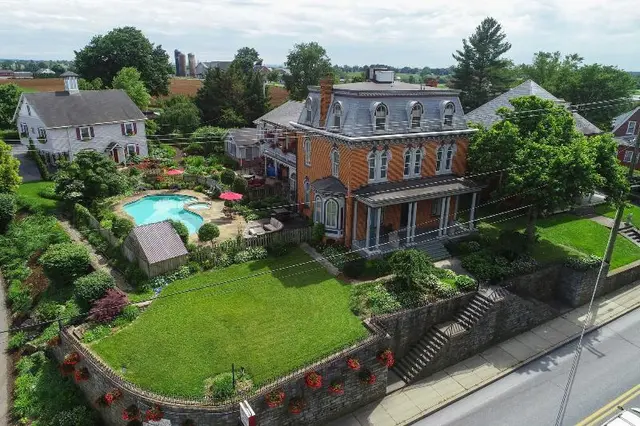 Greystone Manor Inn B&B