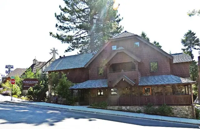 Border House At Crystal Bay Casino