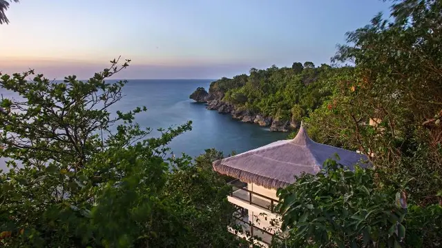 Ocean's Edge Resort